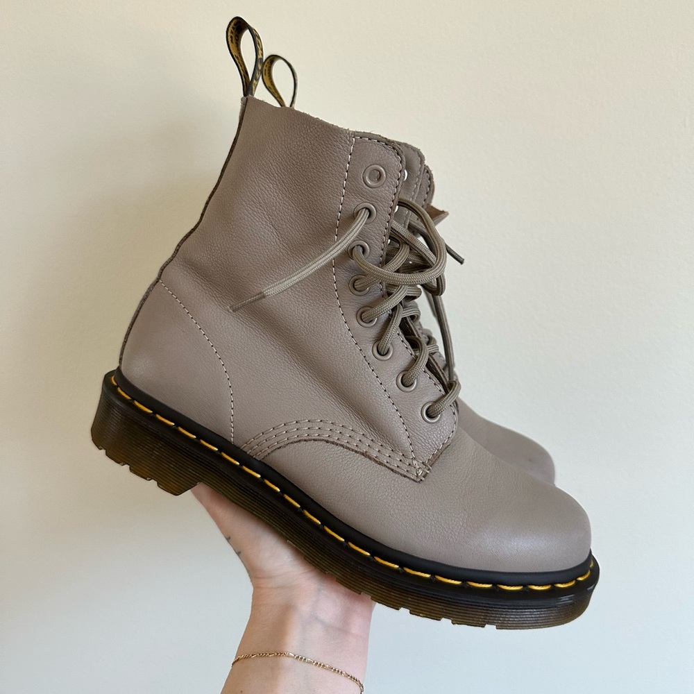 Doc Martens Pascal 1460 - Taupe